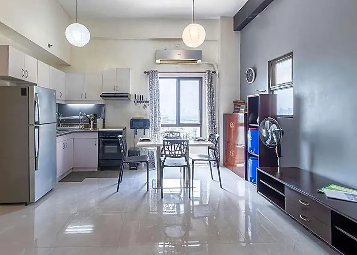 Raya P09 - Airport-side Penthouse 4* Manila
