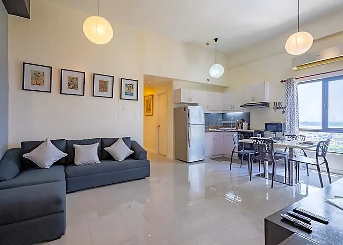 Raya P09 - Airport-side Penthouse