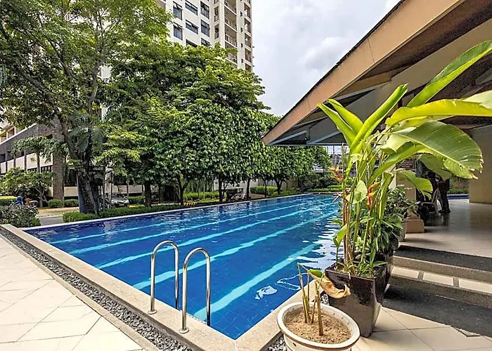 Hotel Raya P09 - Airport-side Penthouse